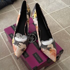 VACCASHE  Floral Print Heels - Black, Pink, Yellow
